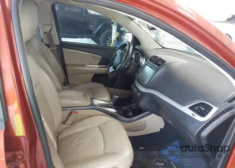 2013 Dodge Journey Sxt z USA, uszkodzony, nr VIN 3C4PDCBGXDT653460